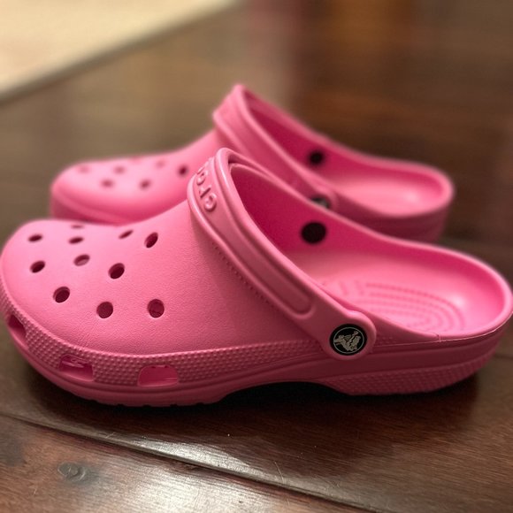 New Womens Bubblegum Pink Crocs Classic Clog Size 10 - Picture 2 of 4